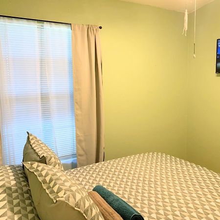 Evergreen Jolly Room With Tv Hemet Exterior foto